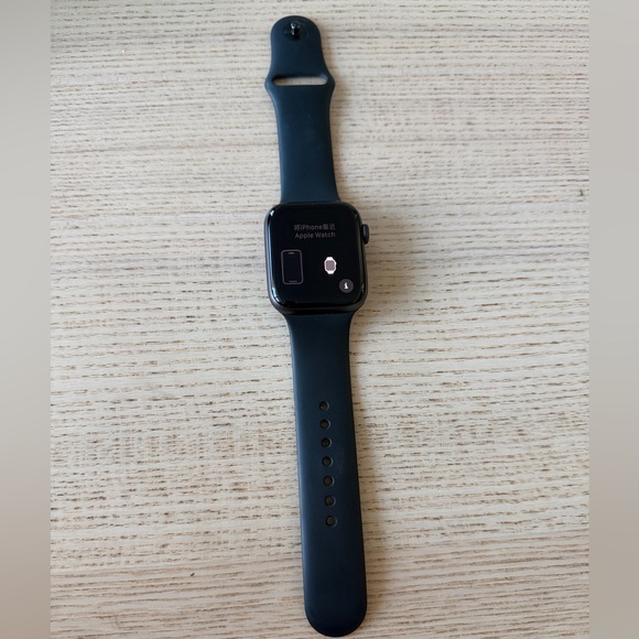 Apple Other - Apple Watch Se 44mm 2021 Used in good condition